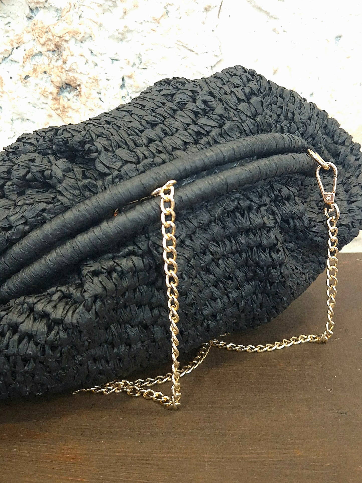 CLUTCH RAFIA NEGRO