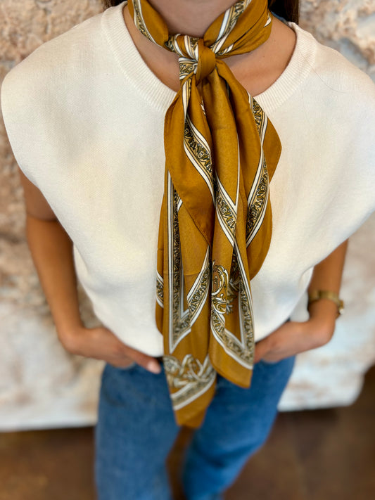 PAÑUELO ESTAMPADO MOSTAZA