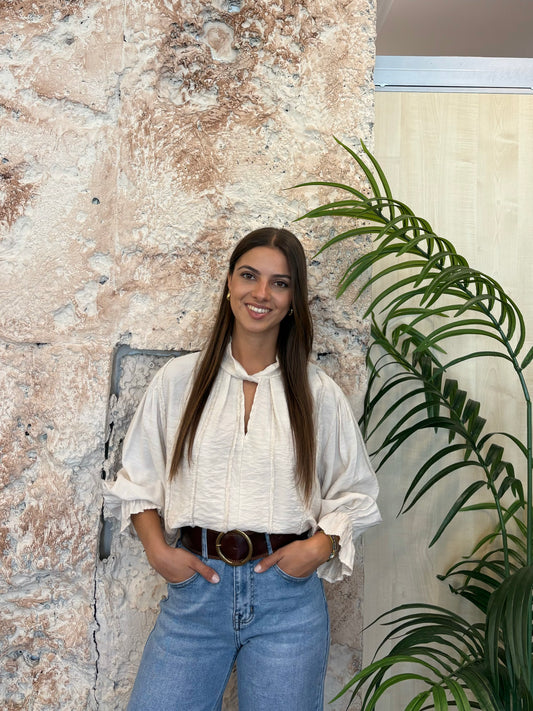 BLUSA CUELLO HALTER DETALLE TERCIOPELO BEIGE