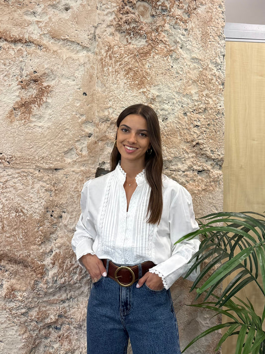 CAMISA BLANCA CUELLO PUNTILLA