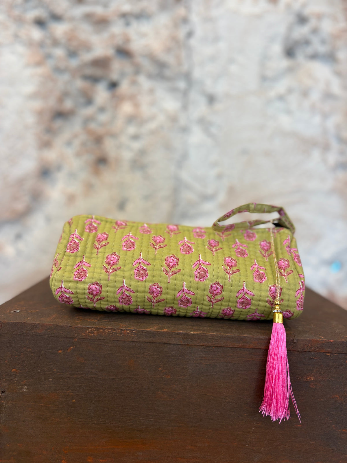 ESTUCHE PEQUEÑO ESTAMPADO VERDE OLIVA