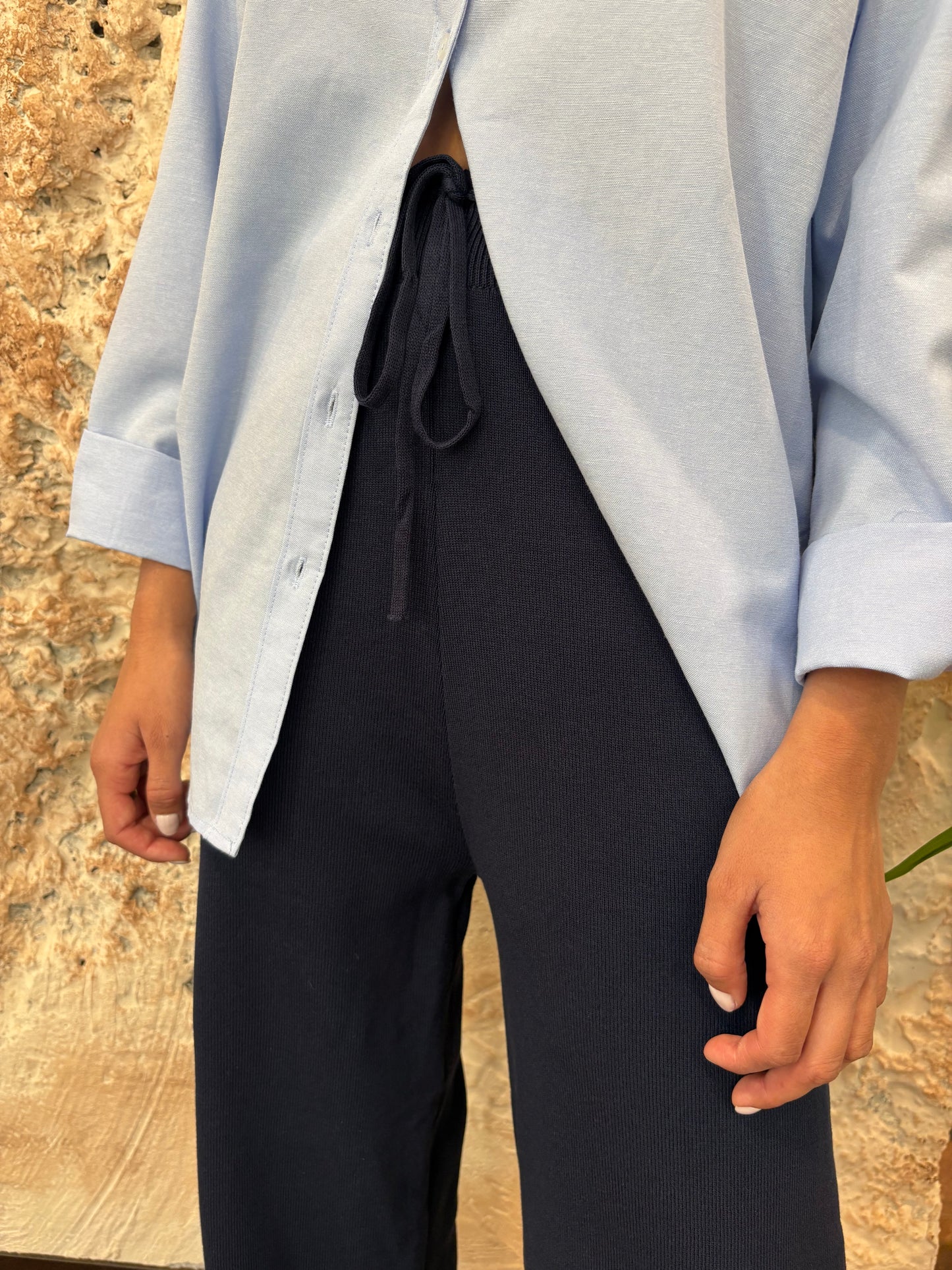 PANTALÓN RECTO PUNTO AZUL