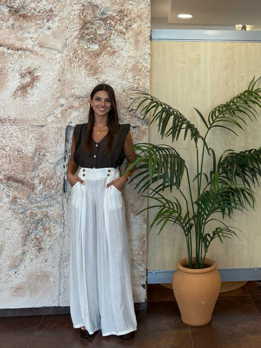 PANTALÓN PINZA FLUIDO DETALLE BOTONES FRONTAL CRUDO