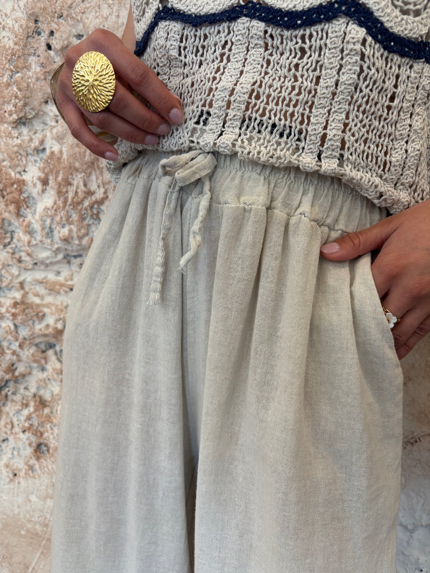 PANTALÓN EFECTO LINO BEIGE