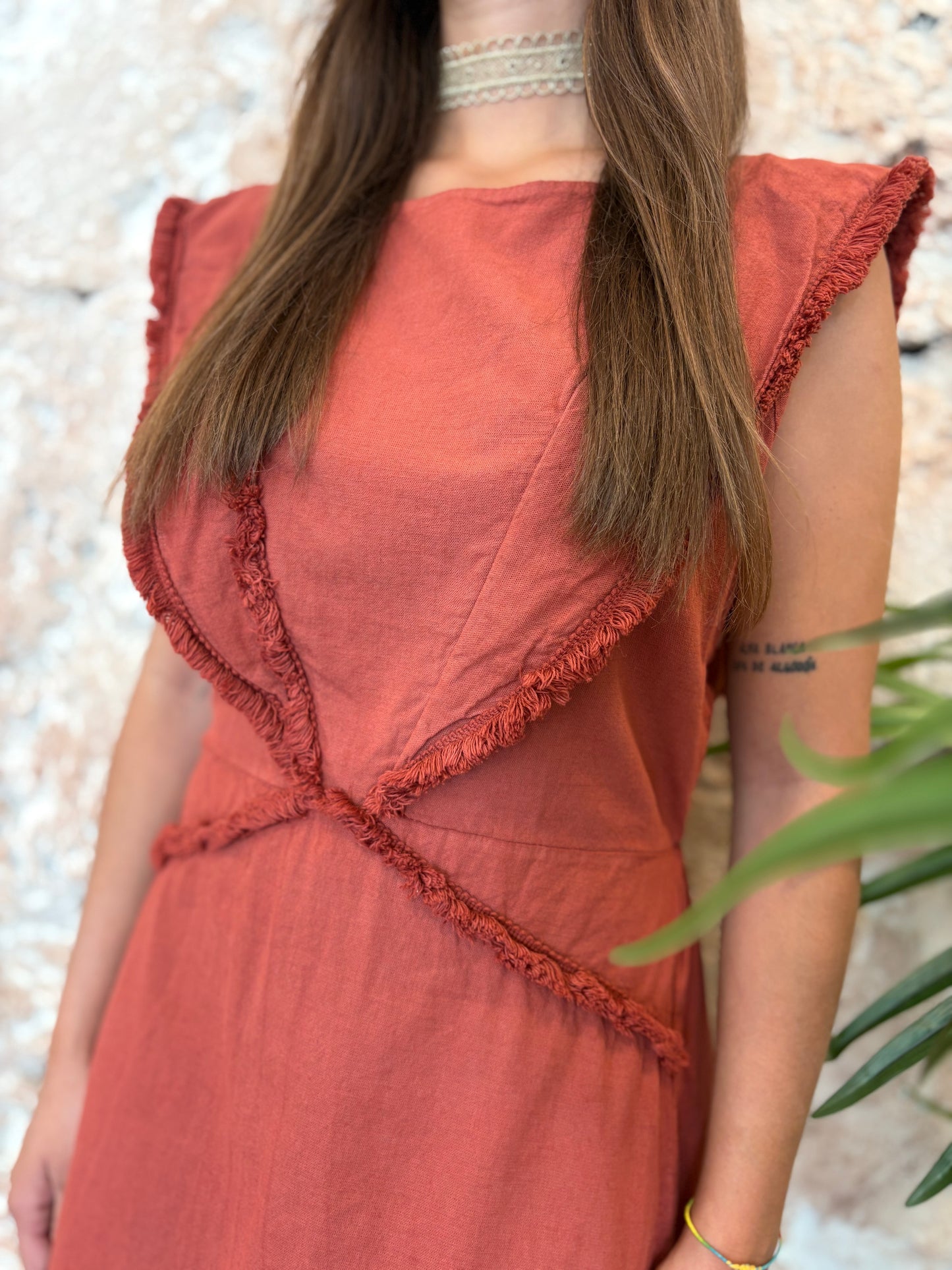 VESTIDO TIRANTE LINO TEJA DETALLE FLECOS
