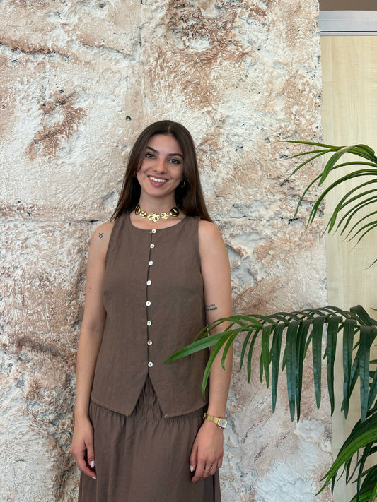 CHALECO BOTONES FRONTAL MARRÓN