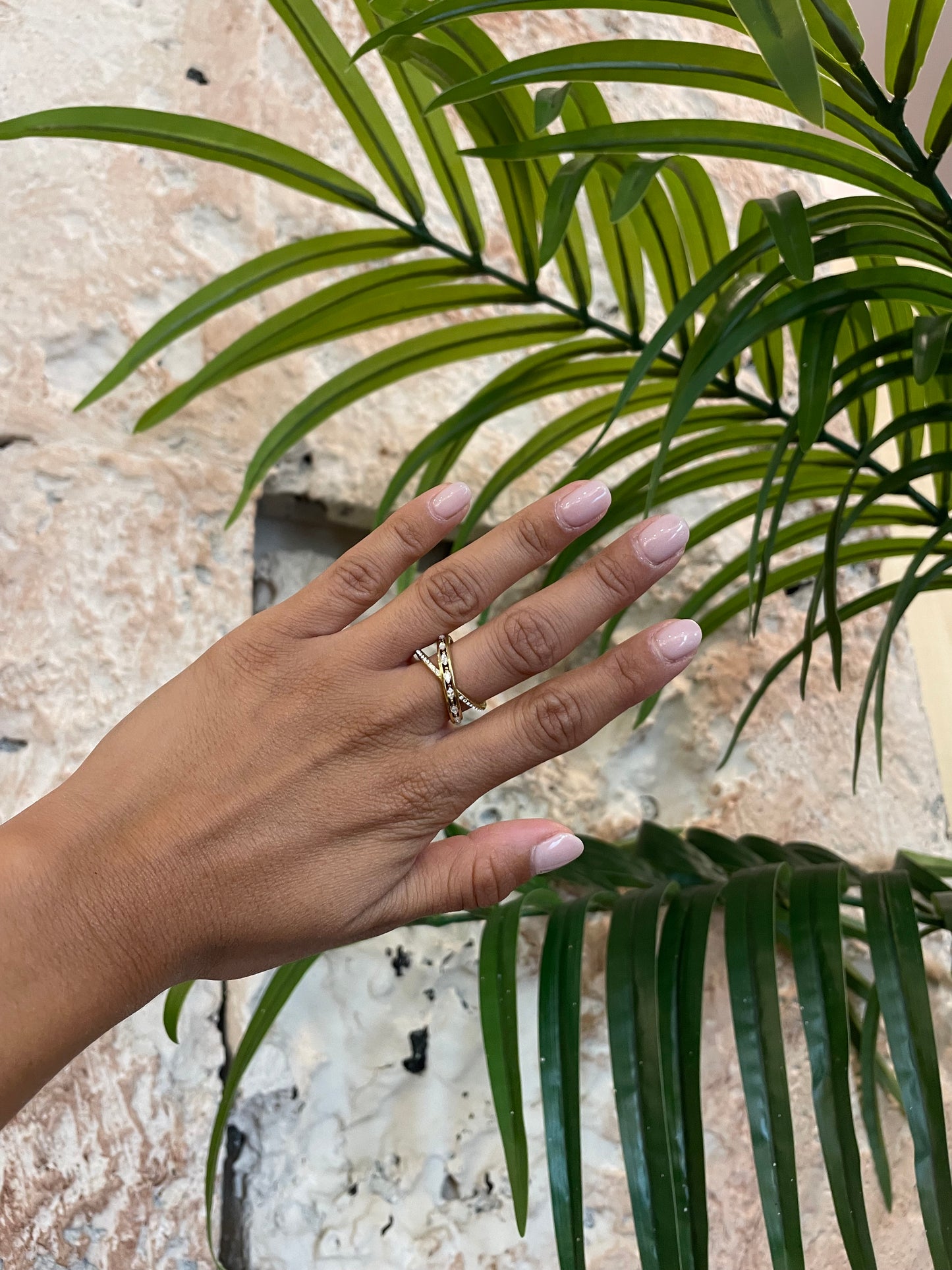 ANILLO CRUZADO DETALLE BRILLANTE