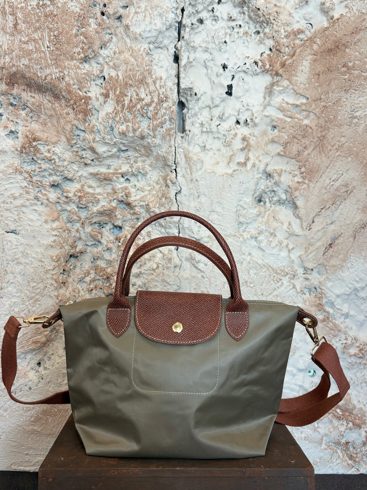 BOLSO VERDE DETALLE MARRÓN