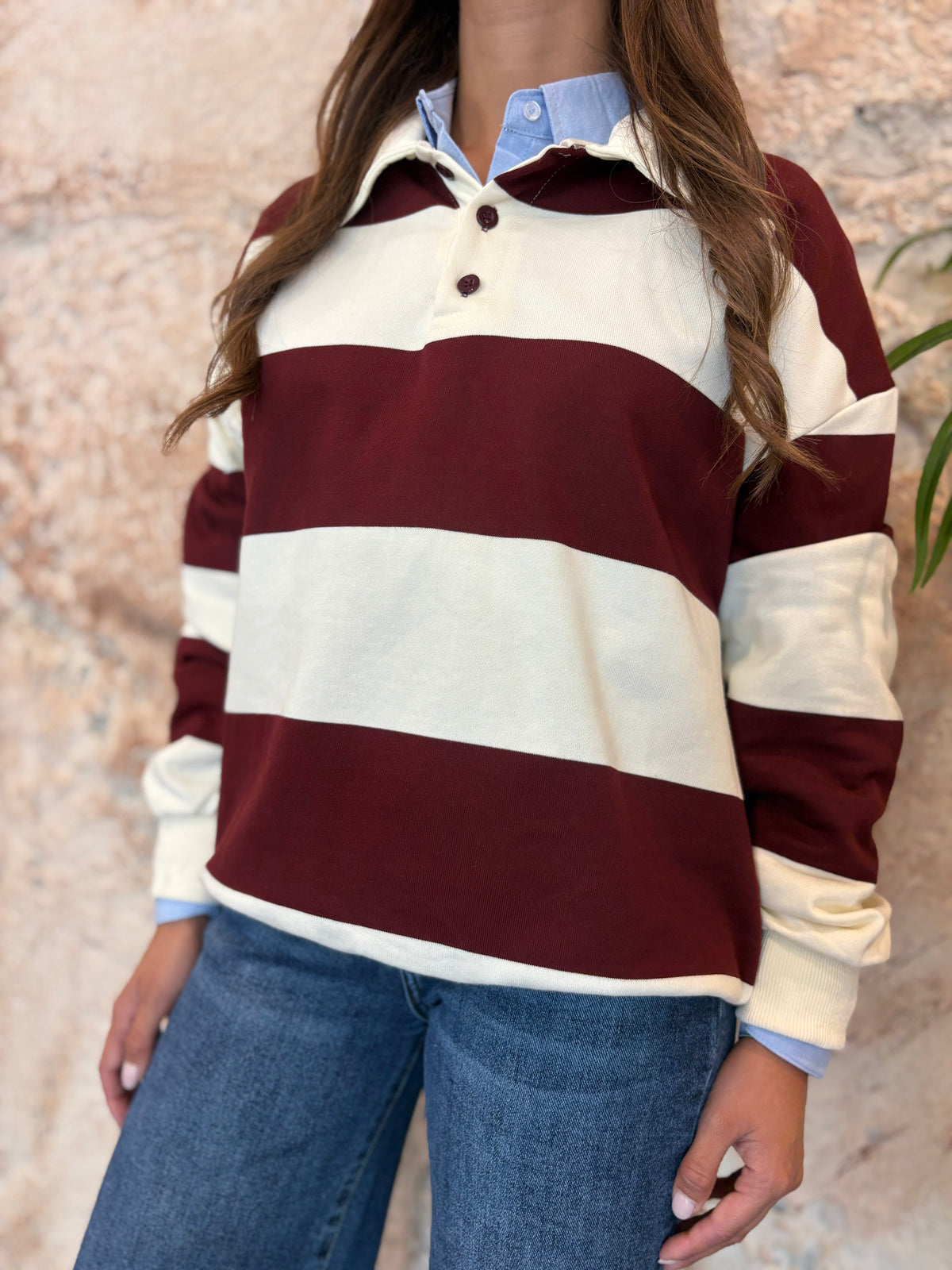 SUDADERA TIPO POLO RAYAS BURDEOS