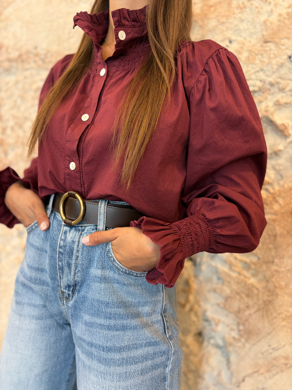 CAMISA CUELLO PANEL DE ABEJA BURDEOS