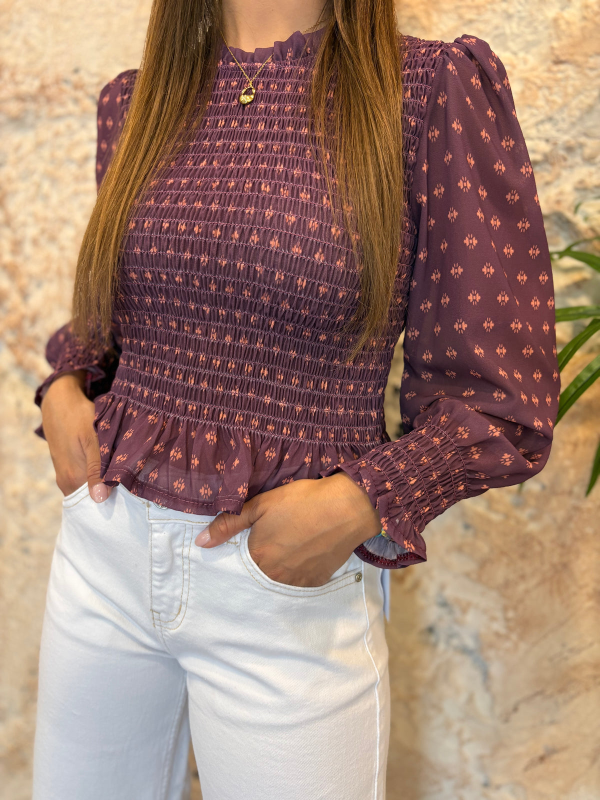 BLUSA PANEL DE ABEJA MORADA ESTAMPADA