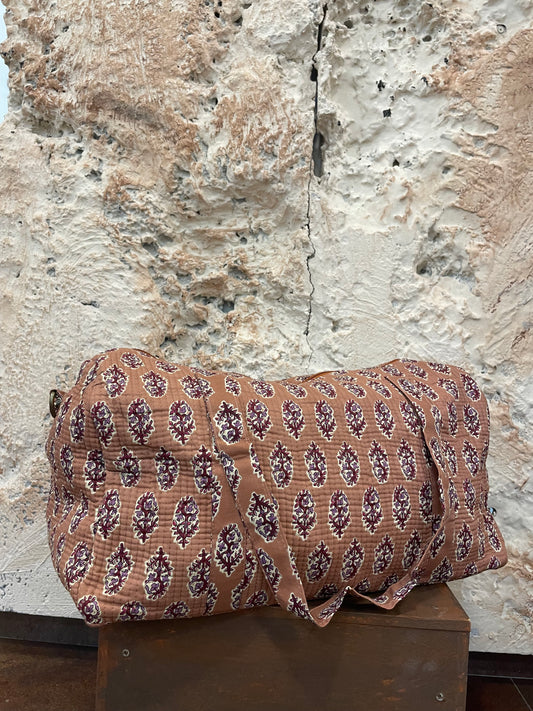 BOLSA VIAJE MAQUILLAJE Y MORADO