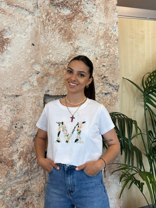 CAMISETA BORDADO LETRA M