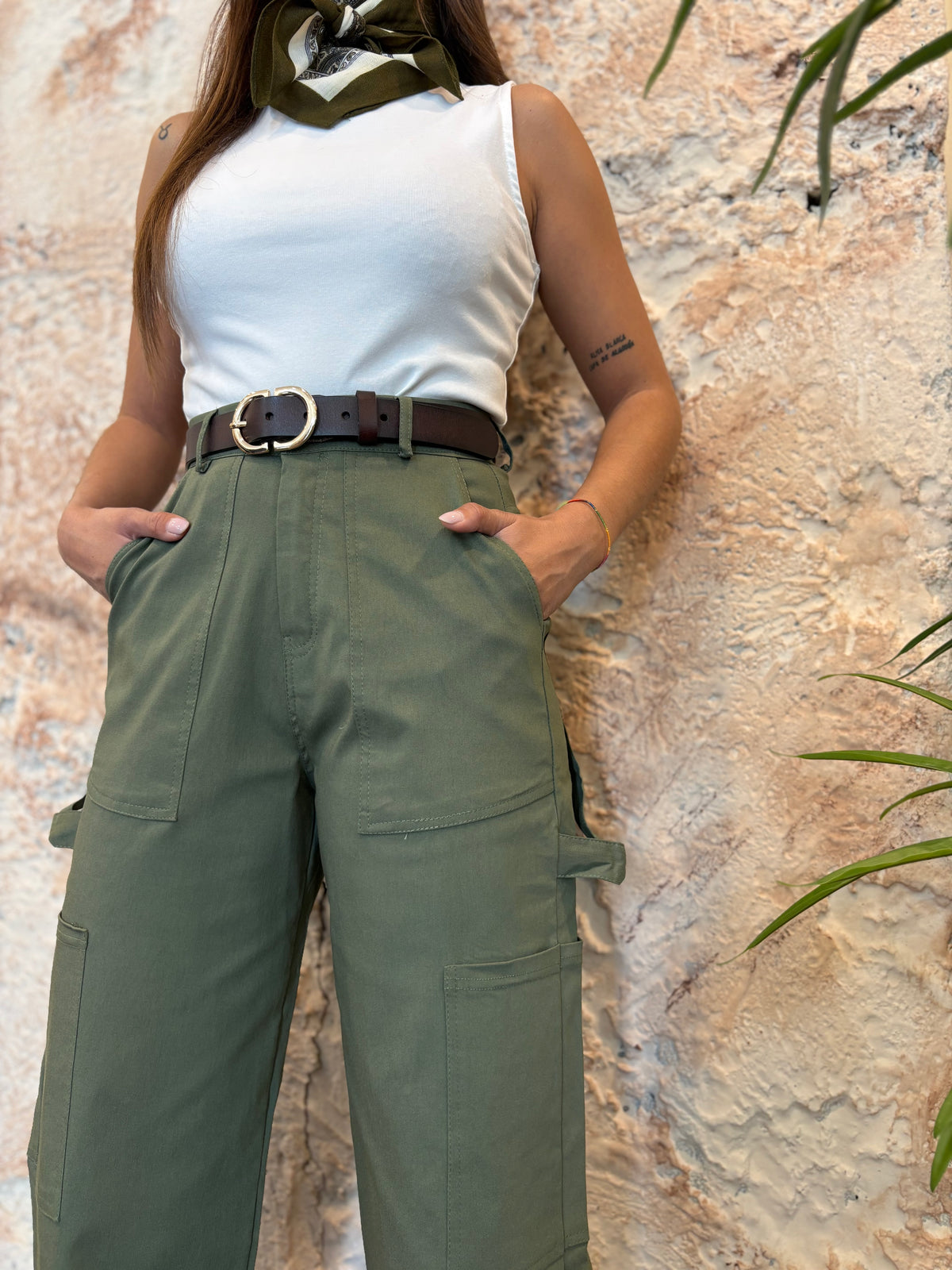 PANTALÓN CARGO VERDE KAKI