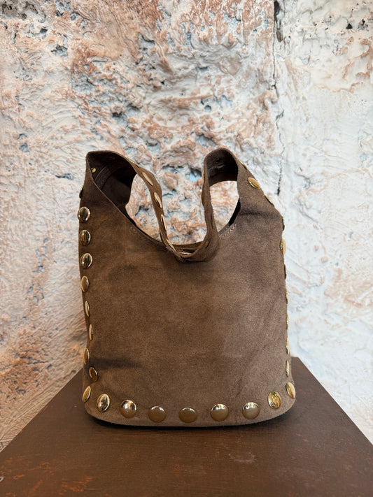 BOLSO TIPO SACO PIEL TAUPE TACHAS