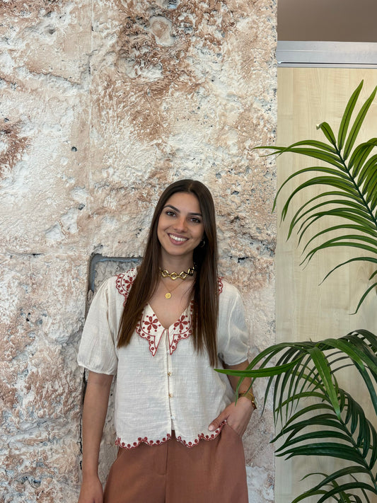 CAMISA CUELLO BOBO BORDADO BEIGE-TEJA
