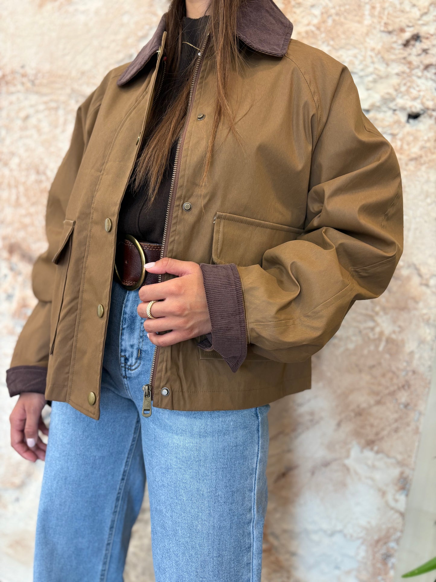 PARKA CORTA CUELLO PANA MARRÓN