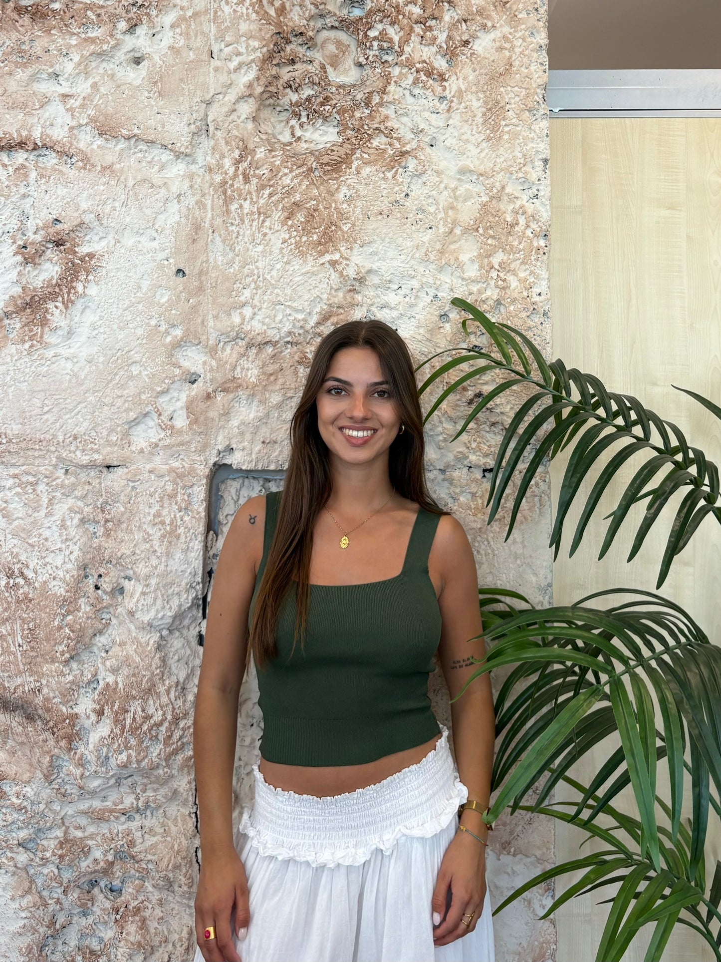 TOP HILO BÁSICO TIRANTE VERDE KAKI