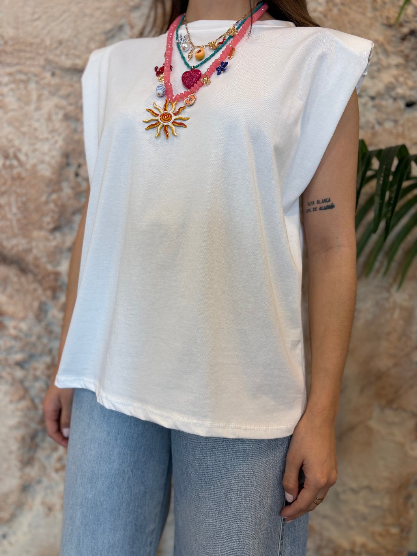 CAMISETA HOMBRERAS BLANCA