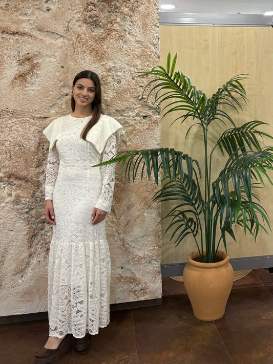 VESTIDO LARGO CON HOMBRERAS CALADO CRUDO