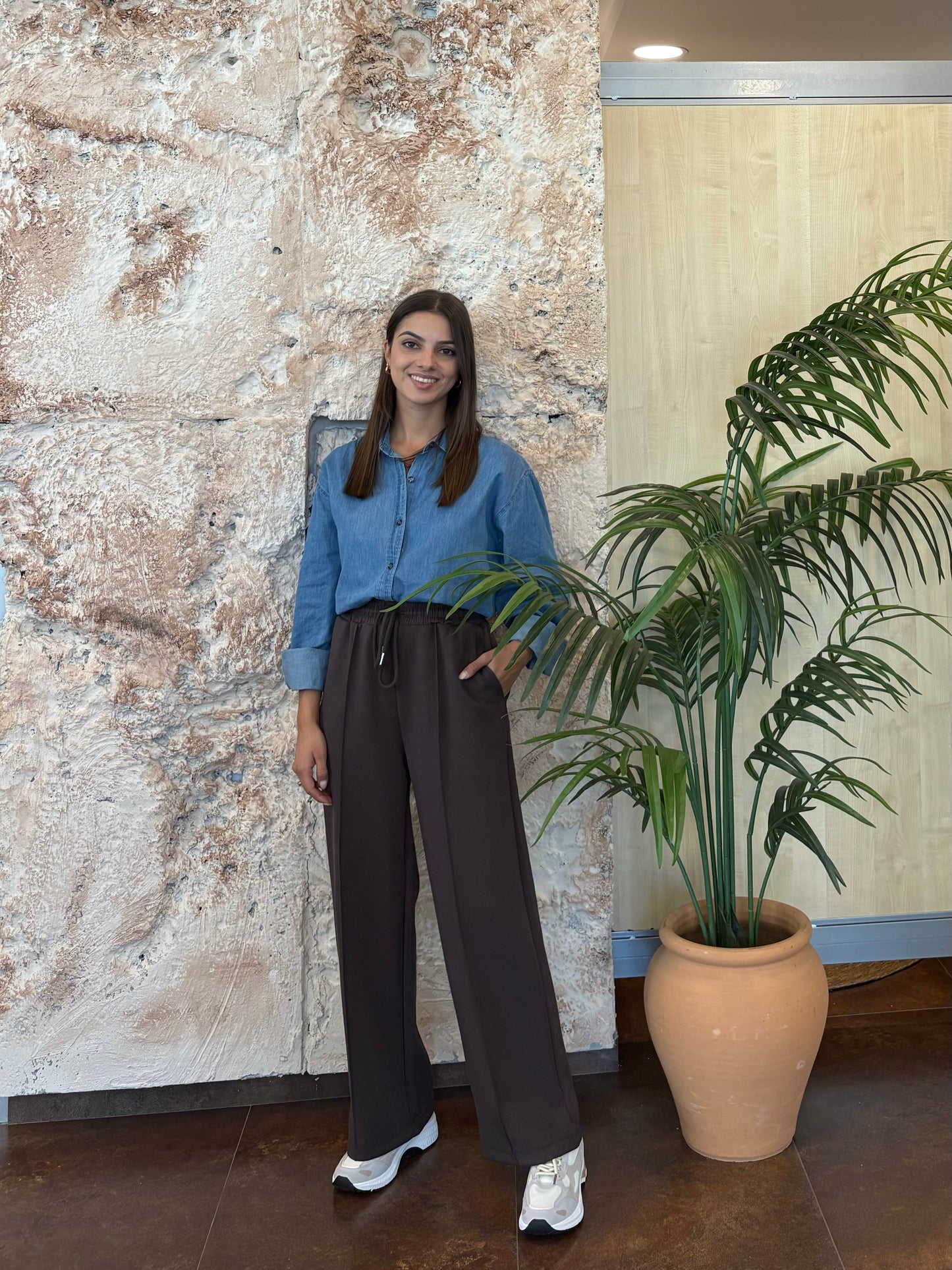 JOGGER RECTO MARRÓN