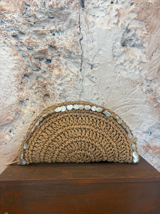 CLUTCH RAFIA CAMEL NÁCAR