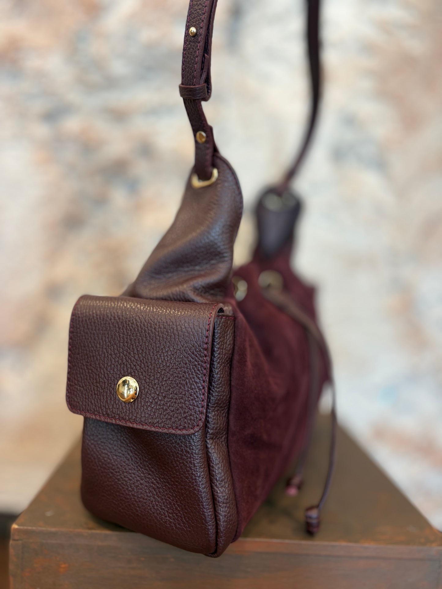 BOLSO FRUNCIDO PIEL BURDEOS