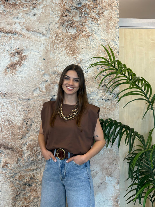 CAMISETA HOMBRERAS MARRÓN
