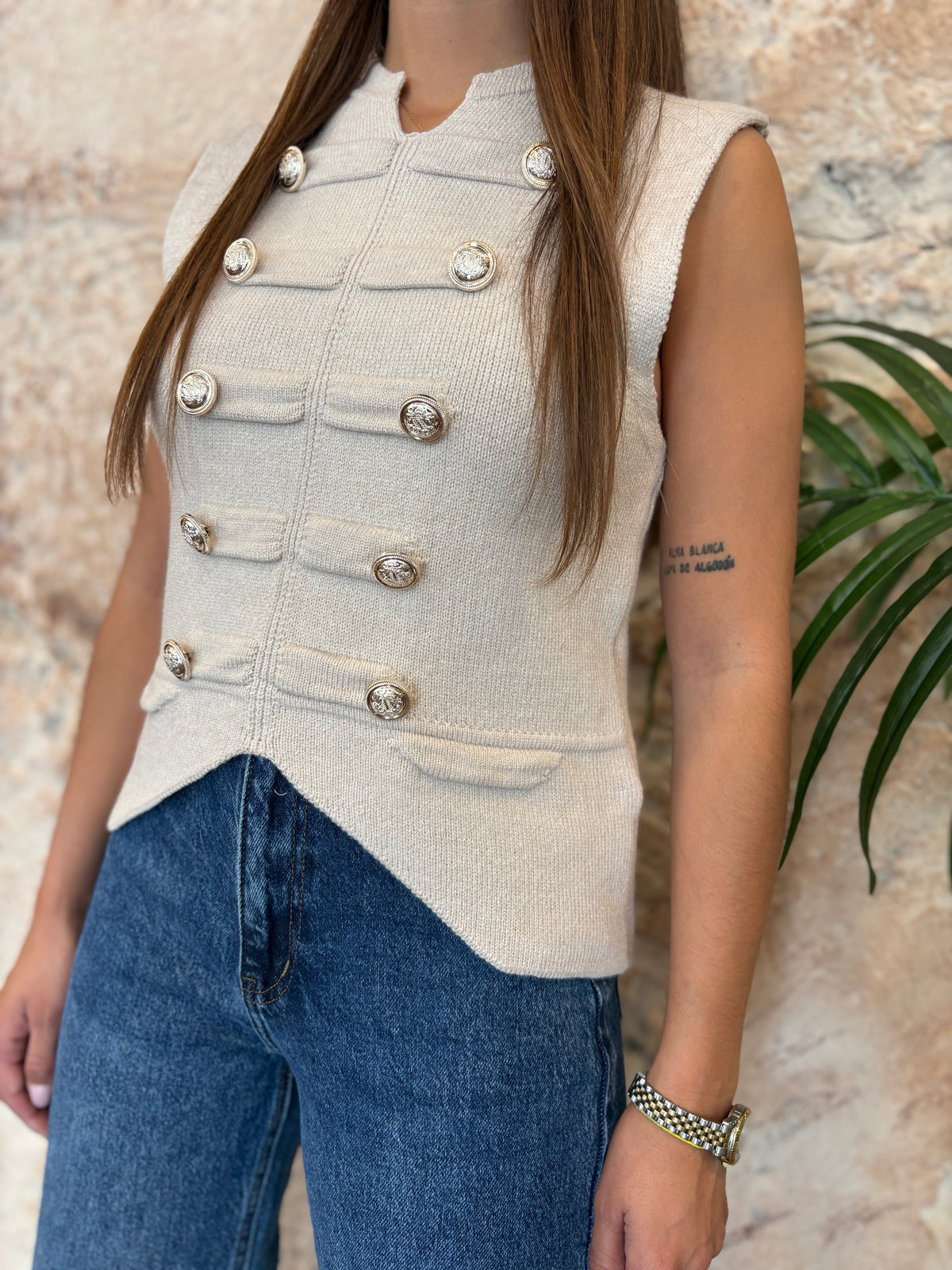CHALECO PUNTO ALAMARES BEIGE