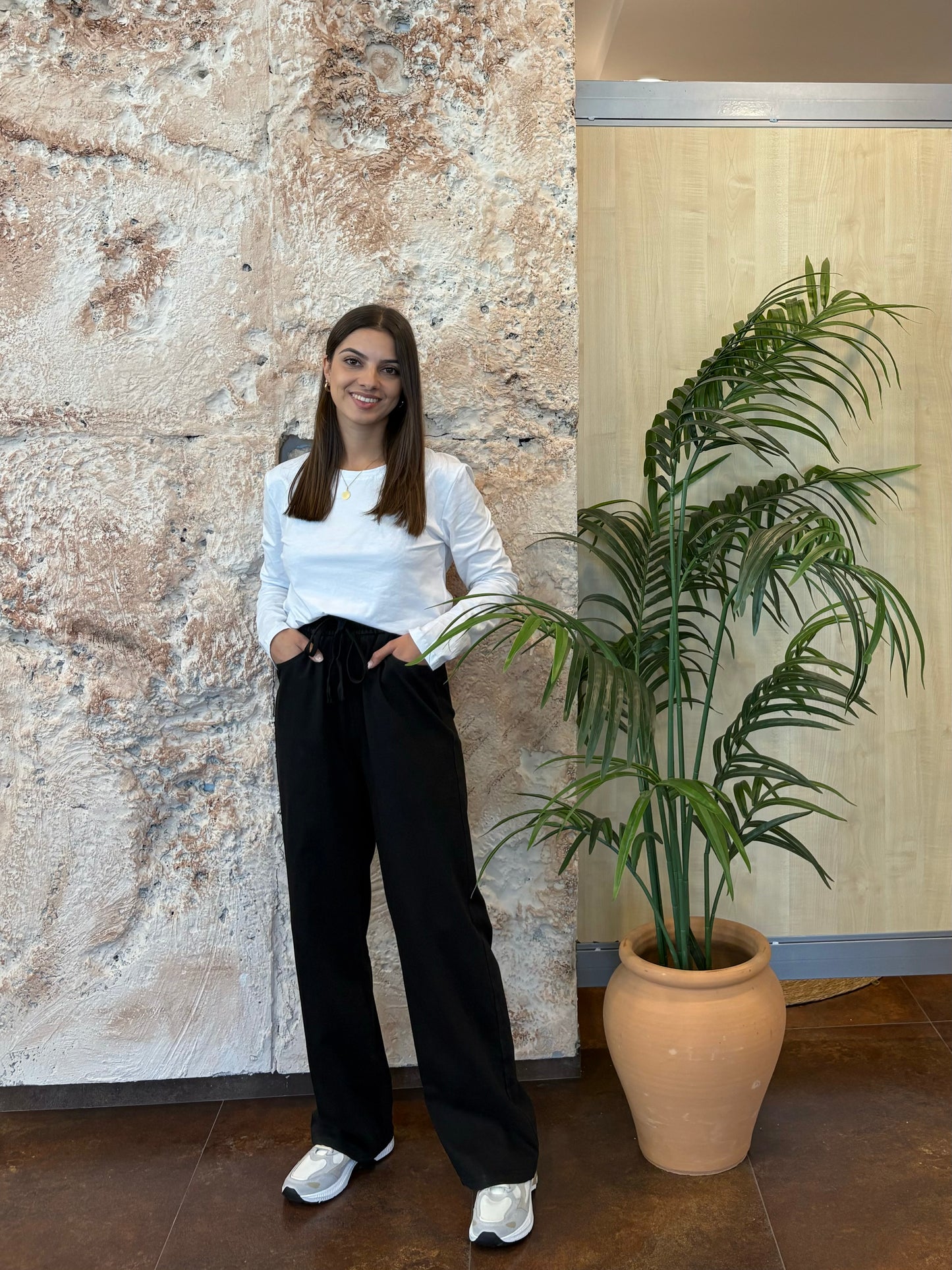 PANTALÓN CONFY RECTO NEGRO