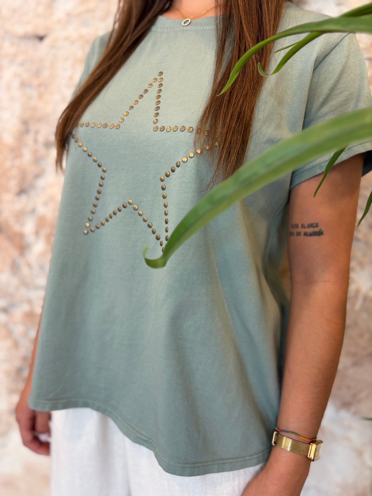 CAMISETA ESTRELLA TACHA VERDE