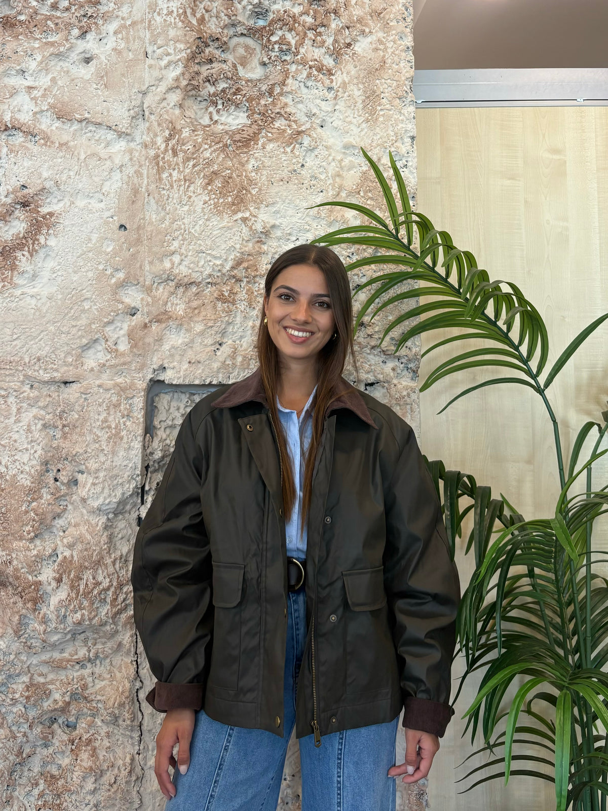 CHAQUETA ENCERADA VERDE CUELLO PANA MARRON