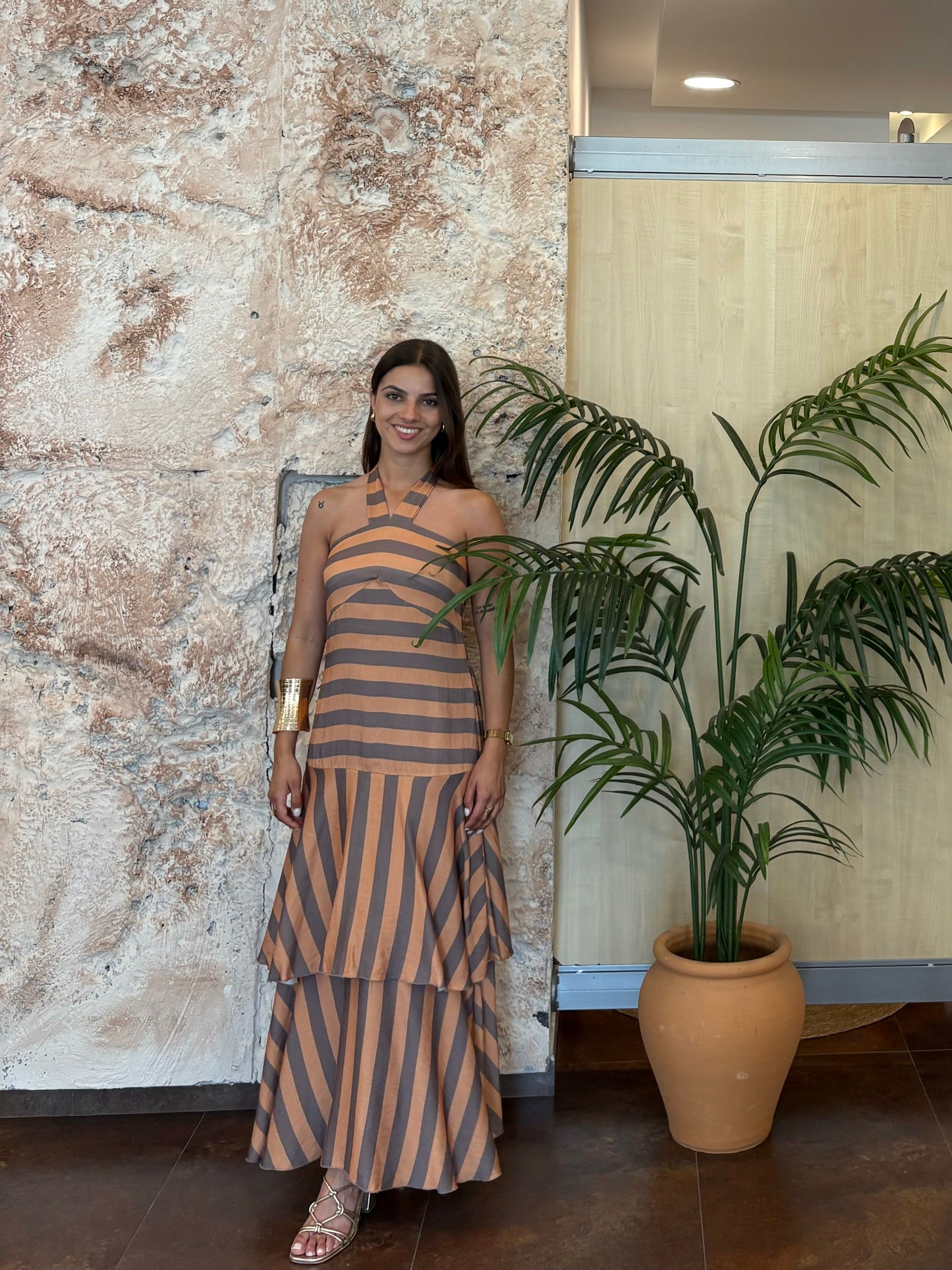 VESTIDO LARGO RAYAS VOLANTES NARANJA-MARRÓN