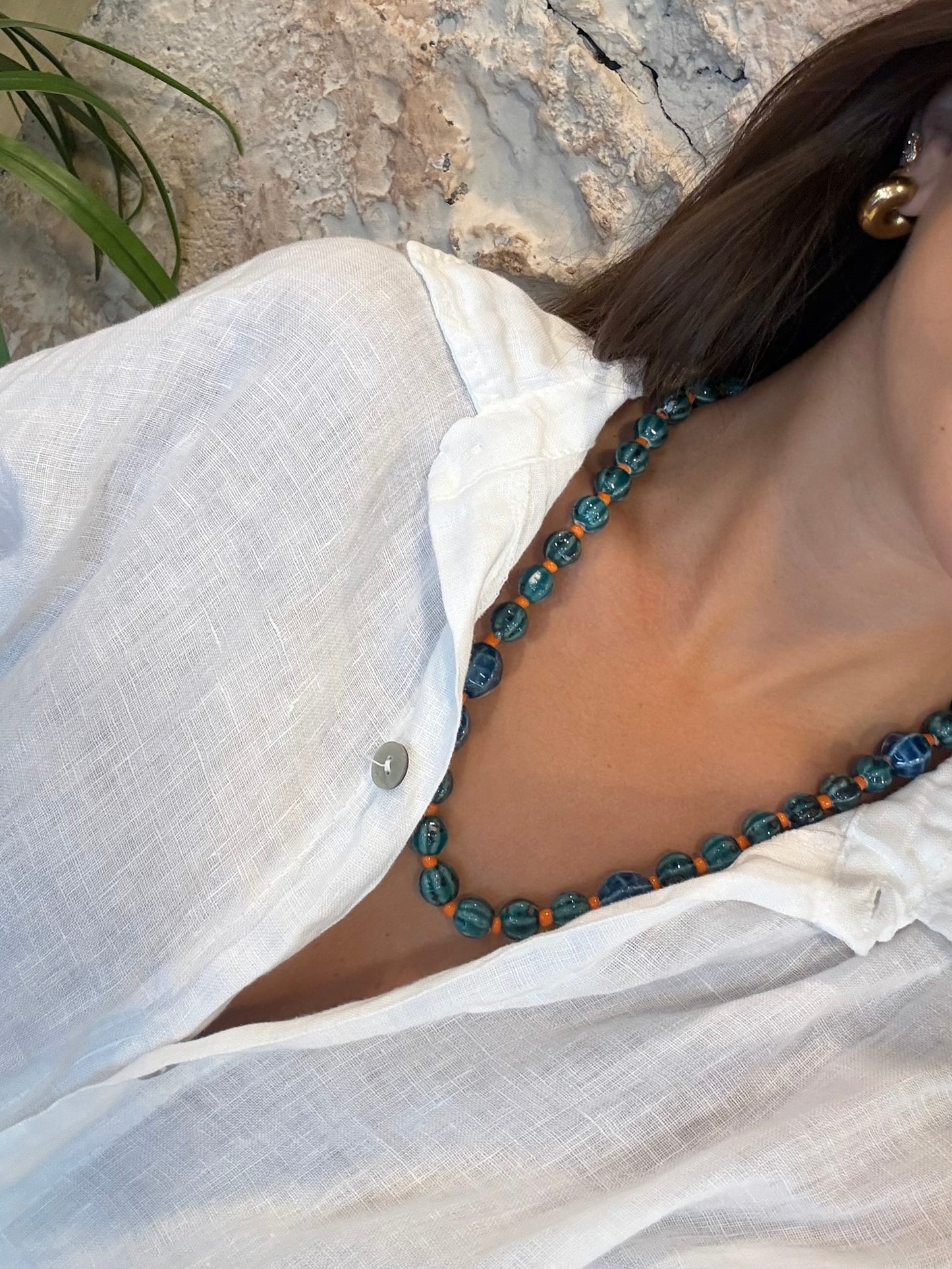COLLAR BOLAS AZUL PETROLEO