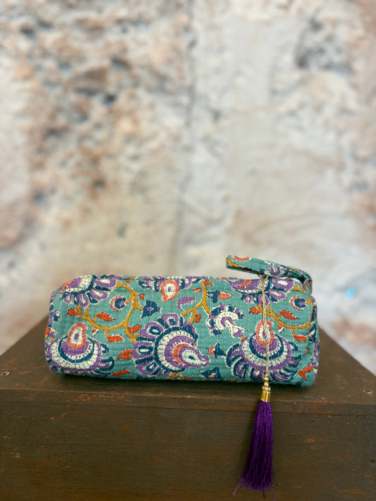 ESTUCHE PEQUEÑO ESTAMPADO VERDE AGUA - LILA