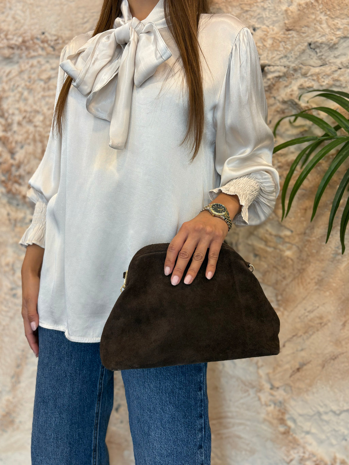 BLUSA SATINADA BEIGE LAZO