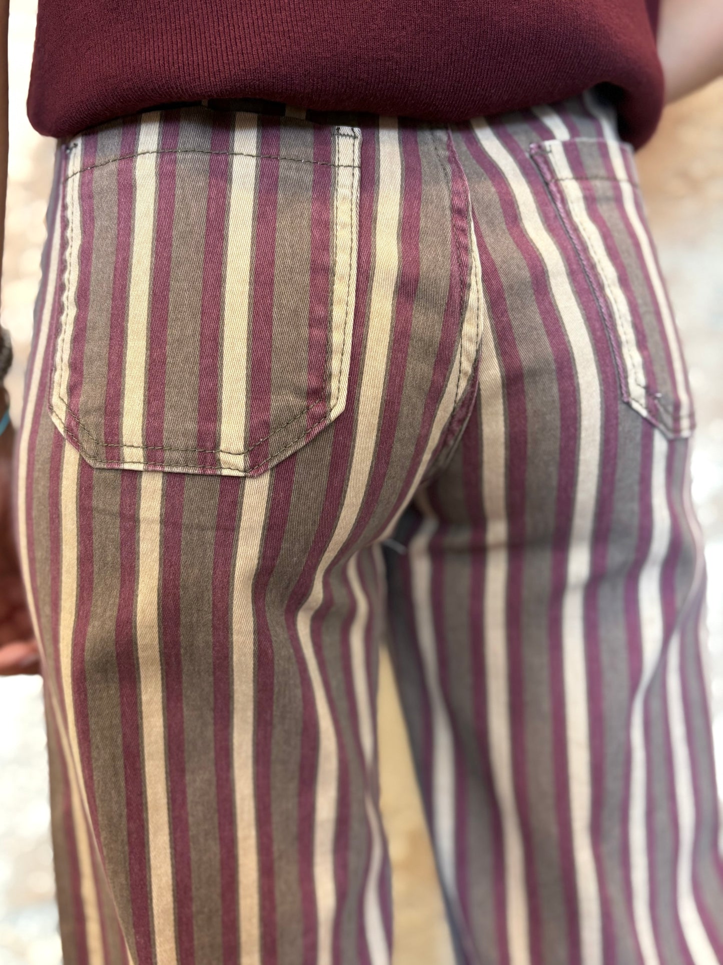 JEANS WIDE LEG BOLSILLOS RAYAS MORADO