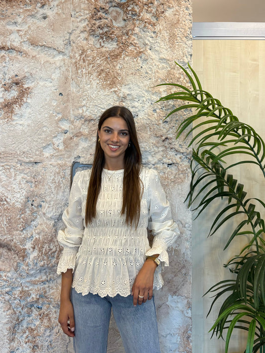 BLUSA PANEL DE ABEJA BORDADO FLOR CRUDA