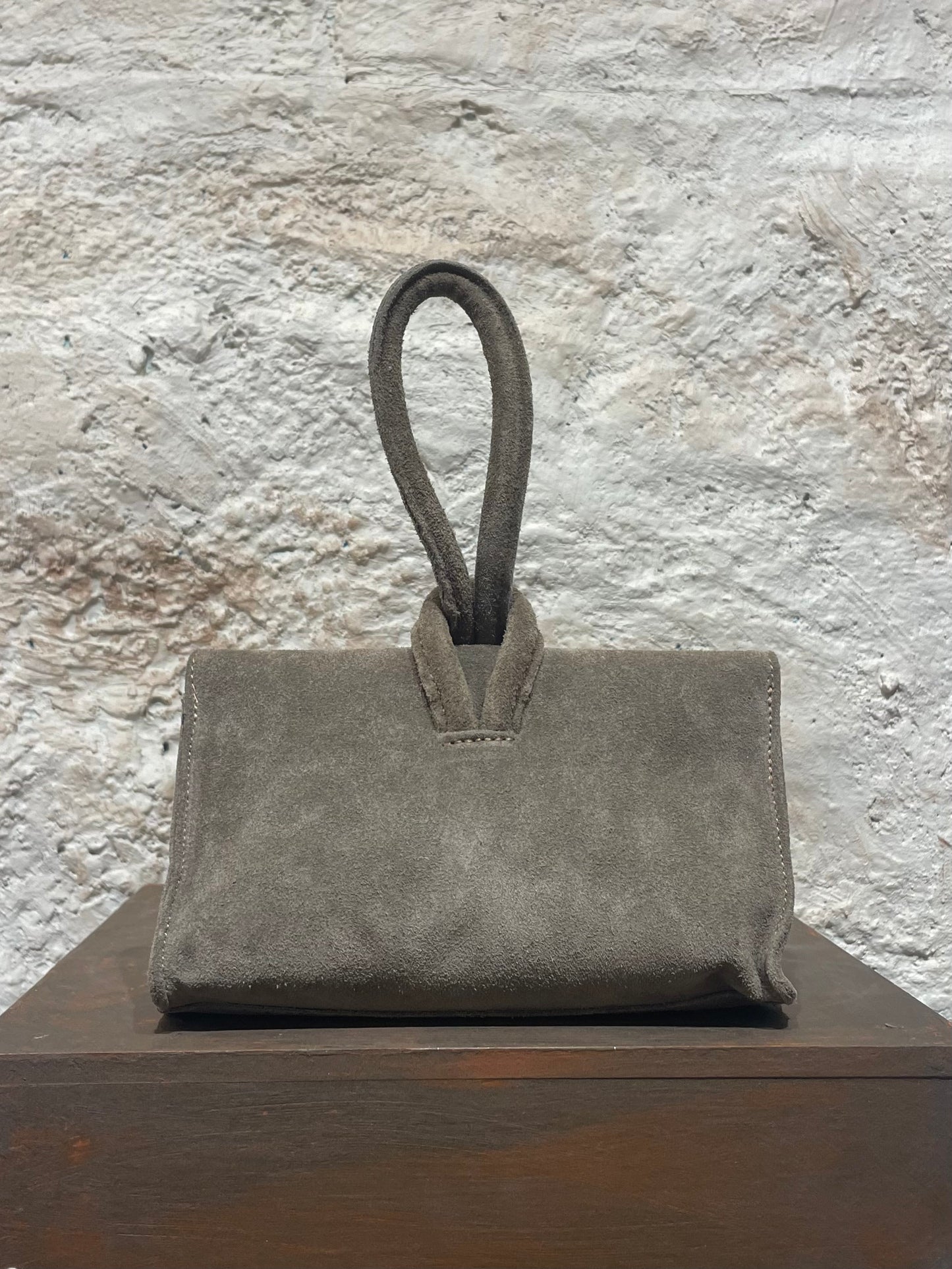 BOLSO PIEL MANO CIERRE NUDO TAUPE