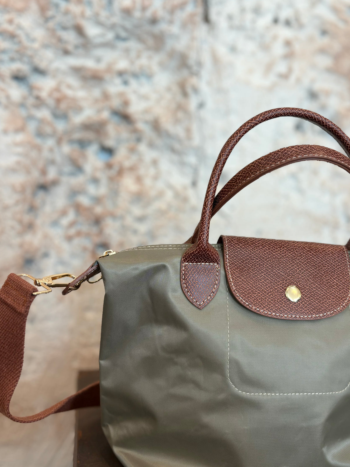 BOLSO VERDE DETALLE MARRÓN