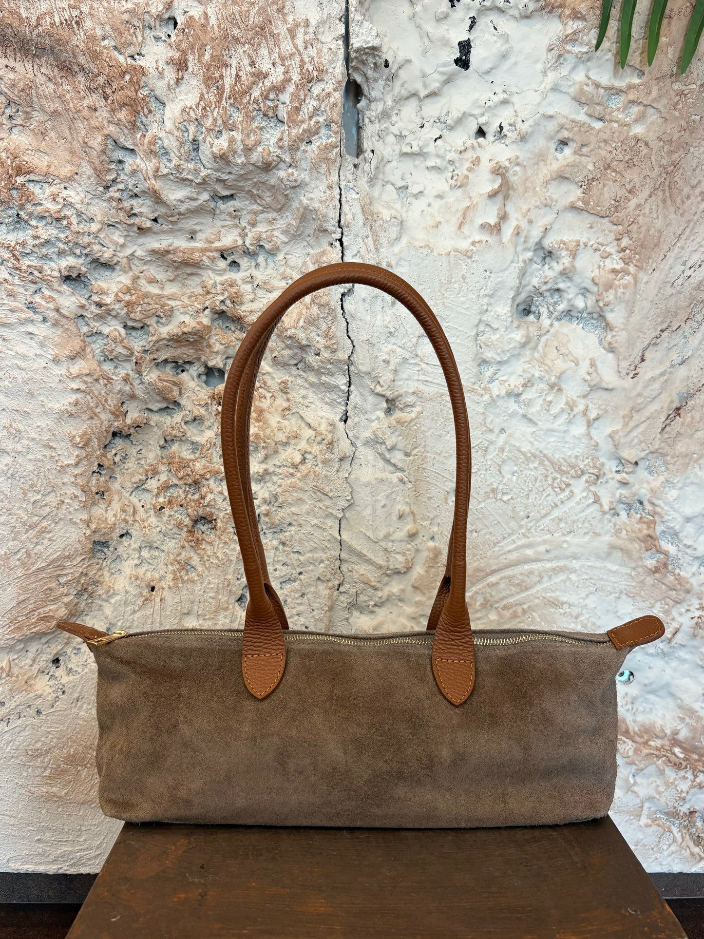 BOLSO HOBO PIEL TAUPE