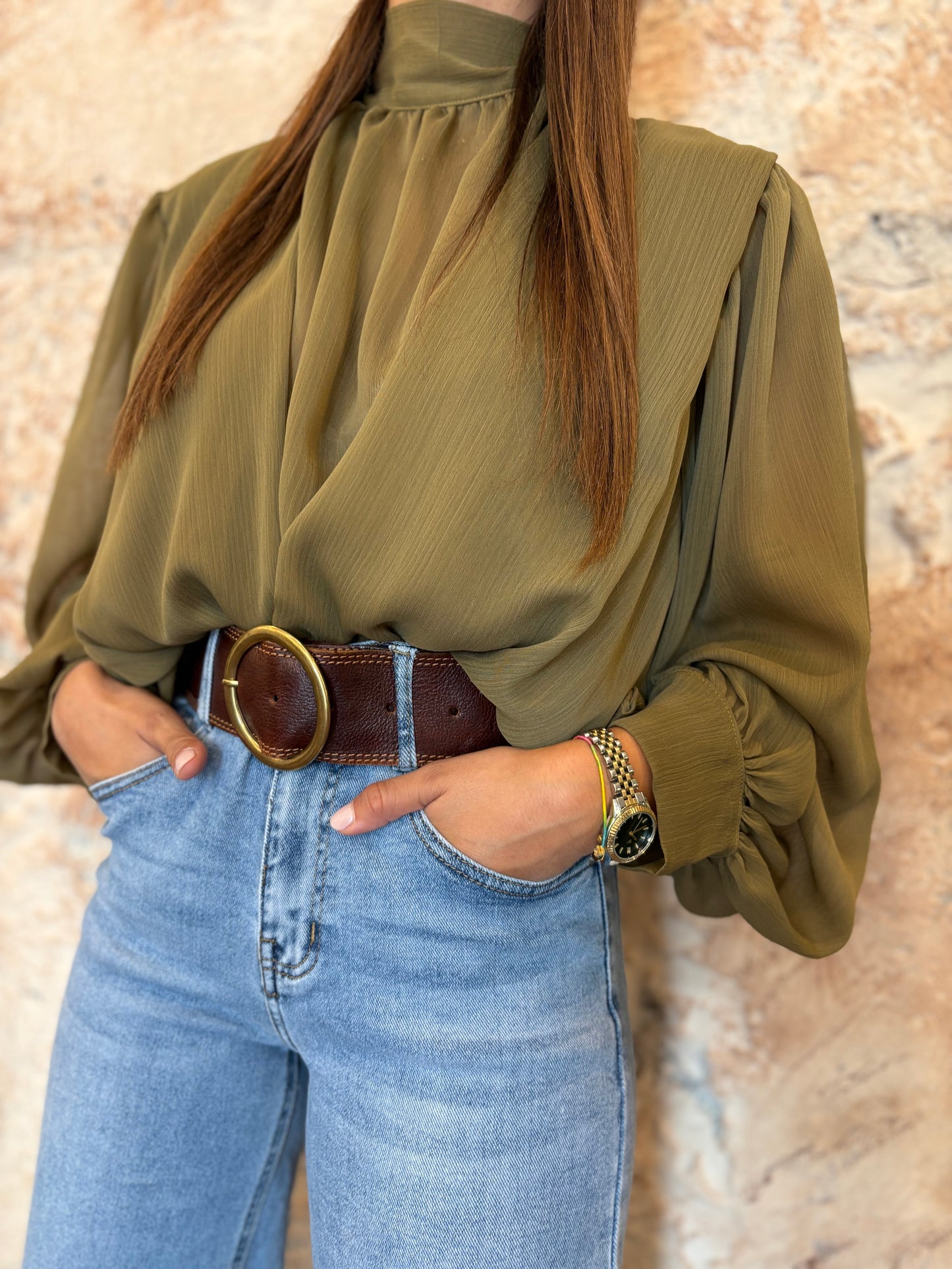 BLUSA PLISADA BAJO EFECTO GLOBO VERDE