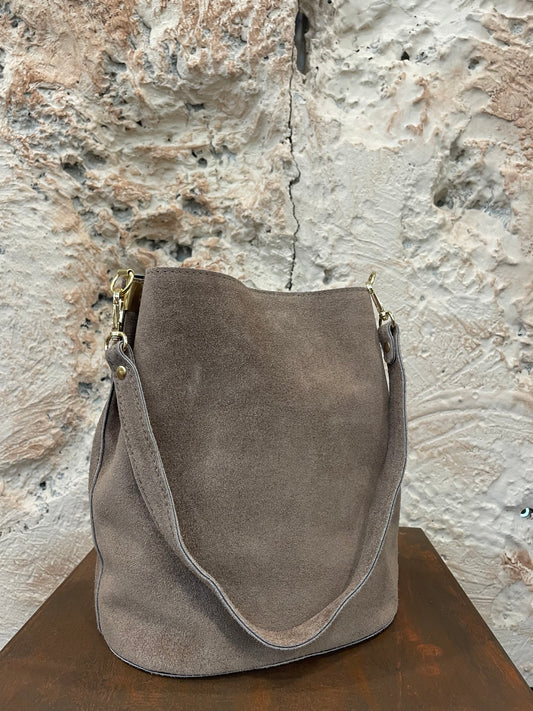BOLSO PIEL TIPO SACO TAUPE