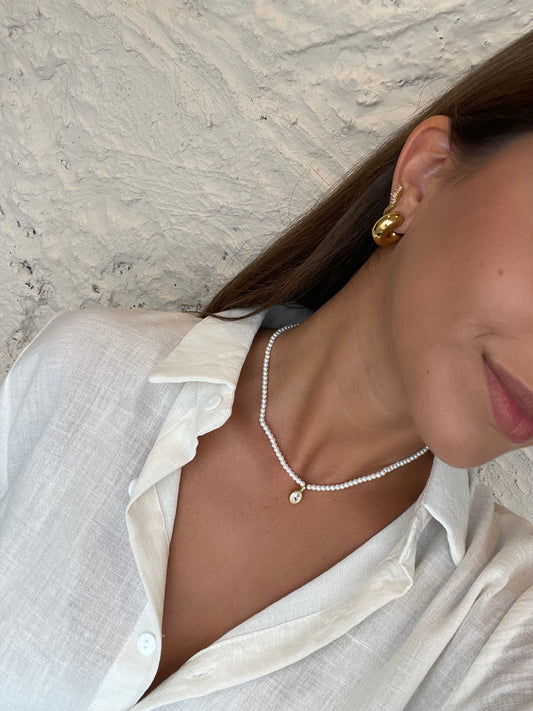 COLLAR MINI PERLAS DETALLE BRILLANTE