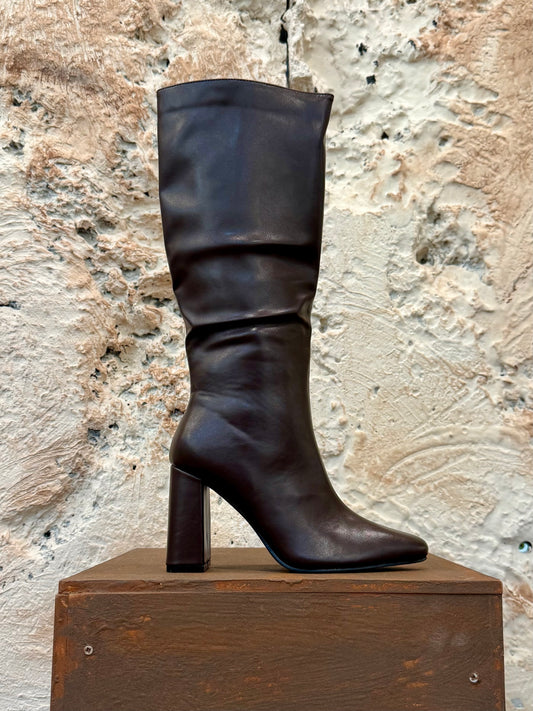 BOTA ALTA MARRÓN