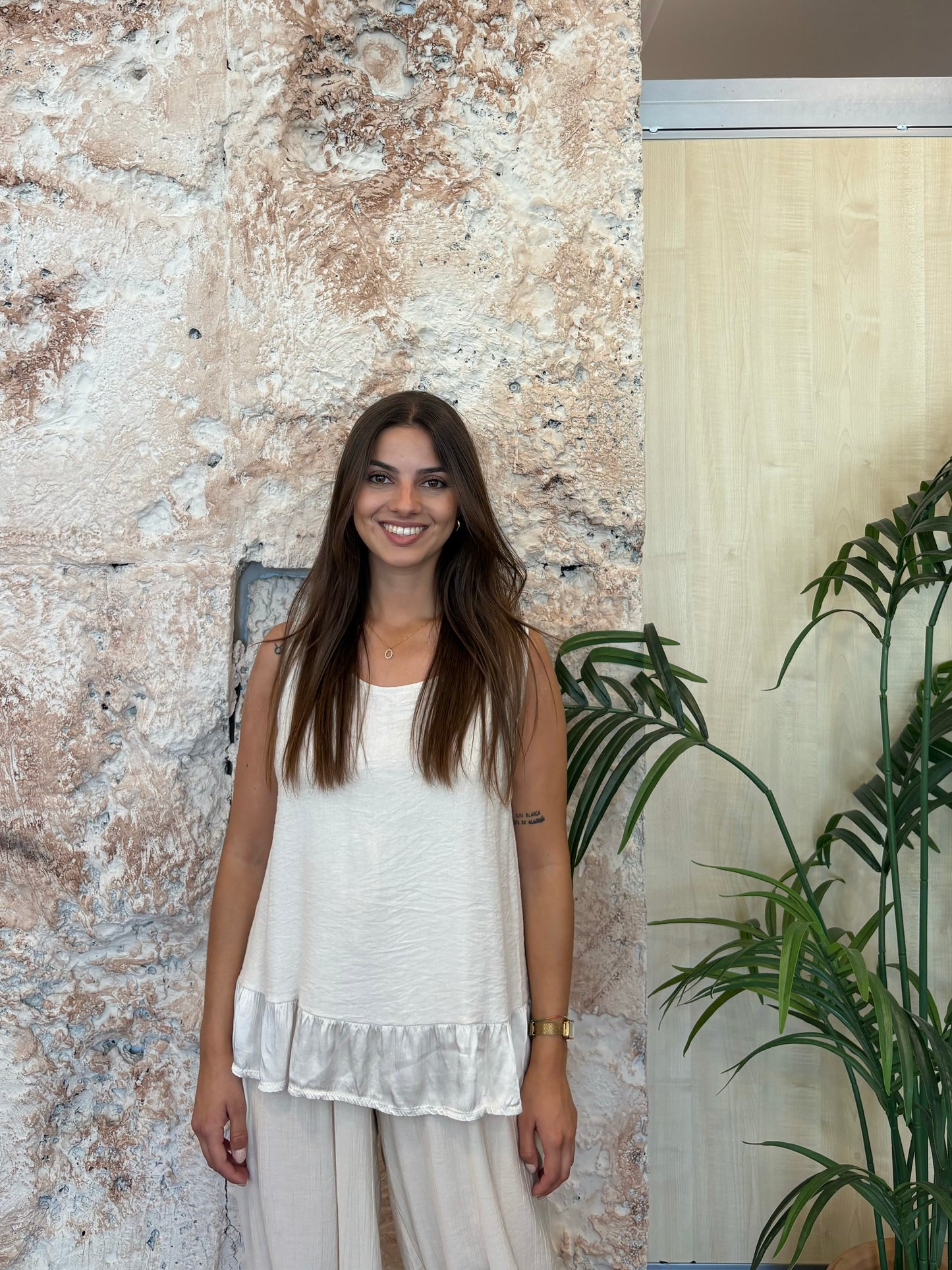 BLUSA TIRANTE DETALLE SATEN BEIGE