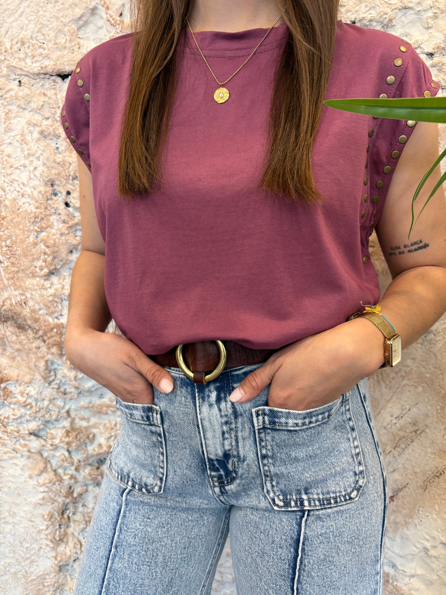CAMISETA MANGA TACHAS MORADO