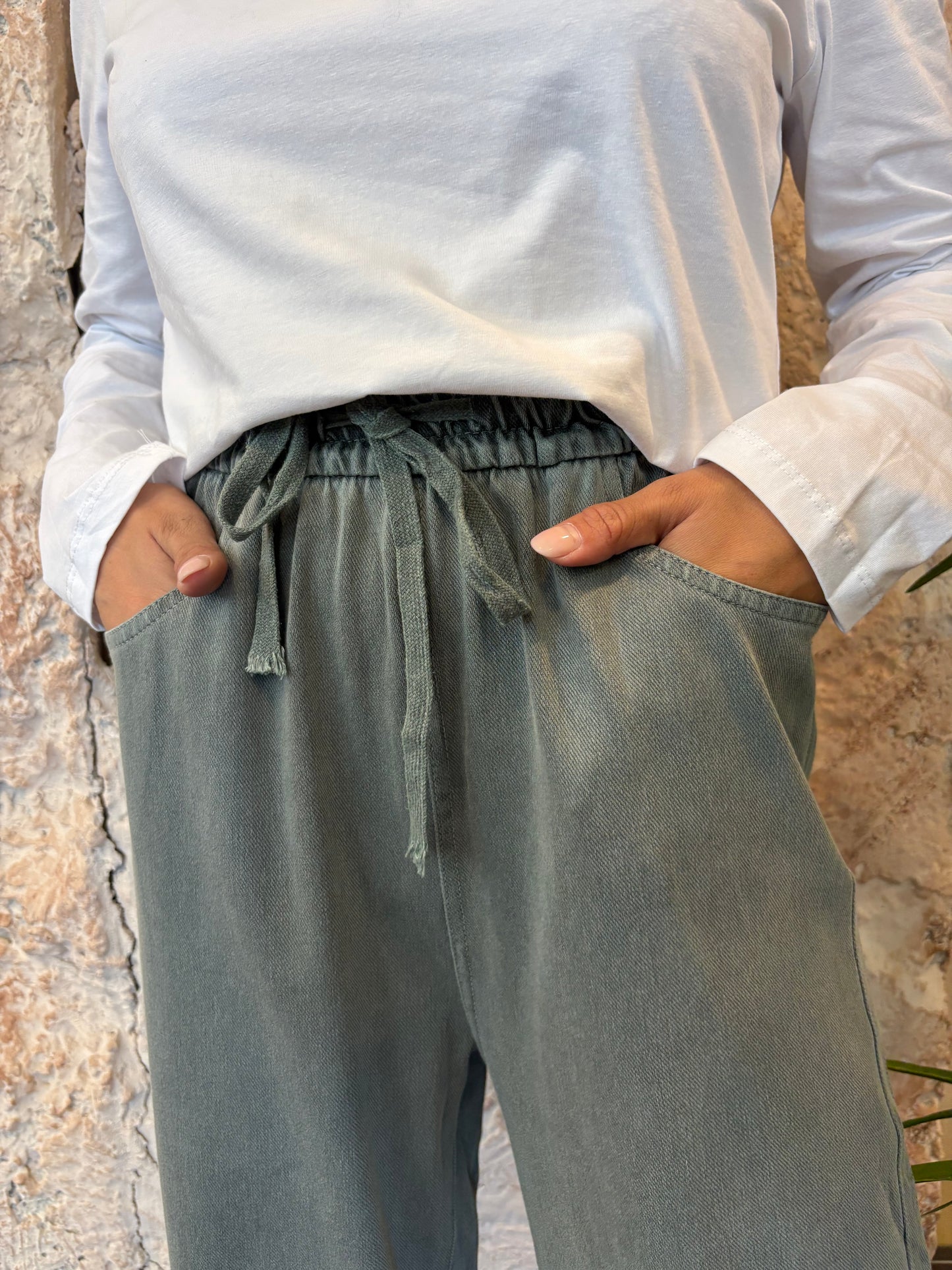 PANTALÓN CONFY RECTO VERDE