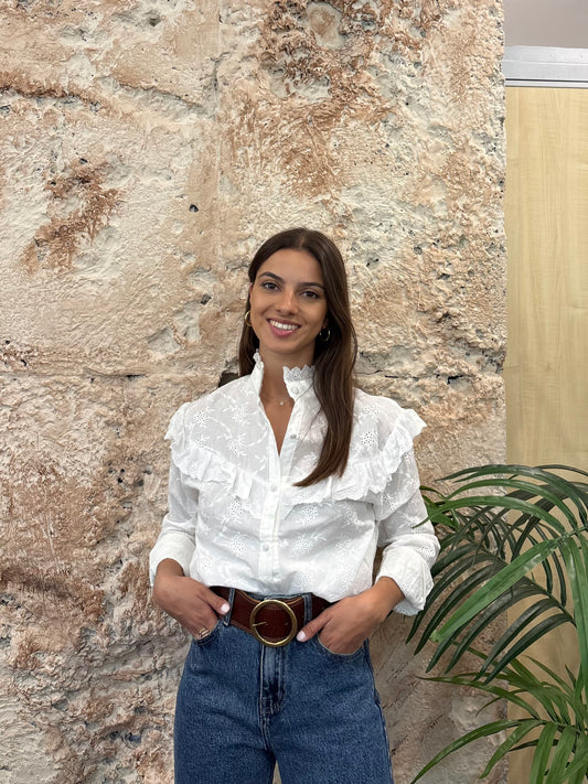 CAMISA BLANCA BORDADO  CUELLO RIZO