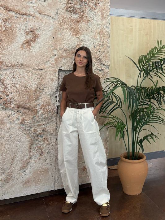 PANTALÓN MOMFIT CON BOLSILLOS CRUDO